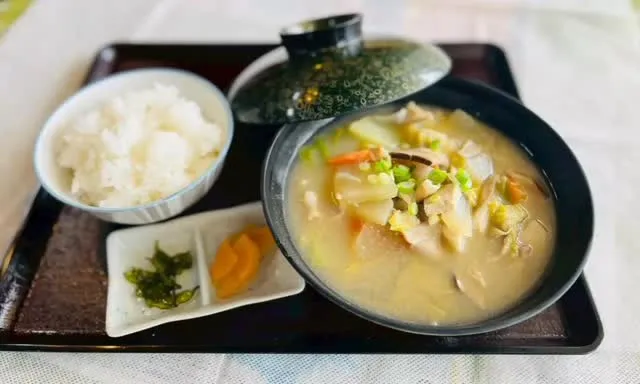 本日より、毎週木曜日限定で「愛夢里温泉豚汁」を販売いたします...